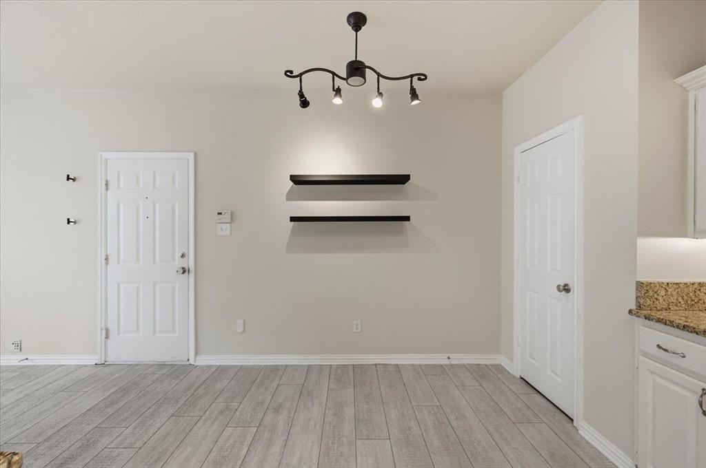 2203 Meadowstone Drive Property Photo 14