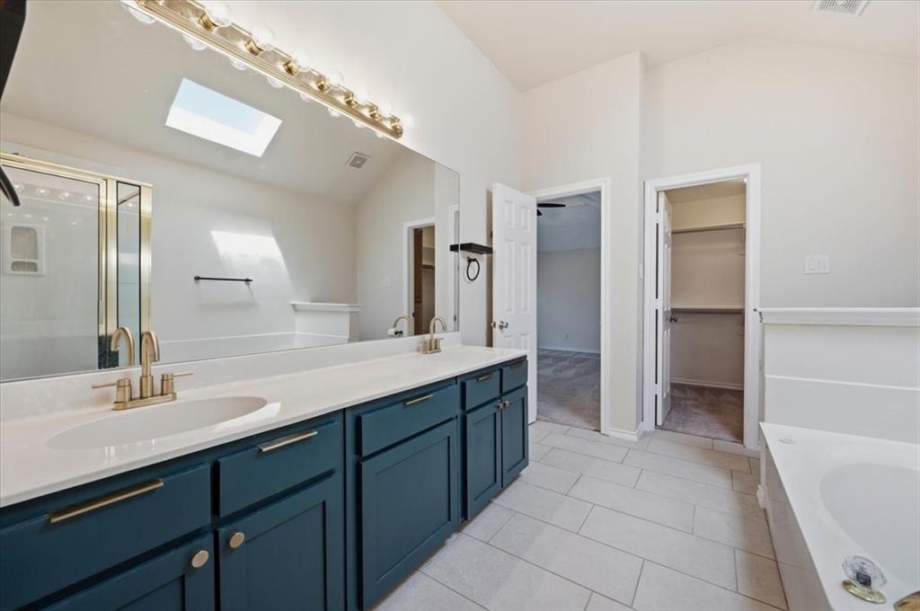 2203 Meadowstone Drive Property Photo 20