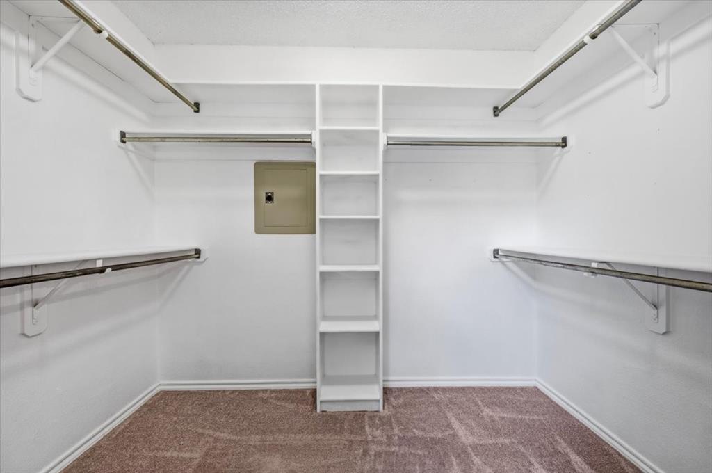 2203 Meadowstone Drive Property Photo 24