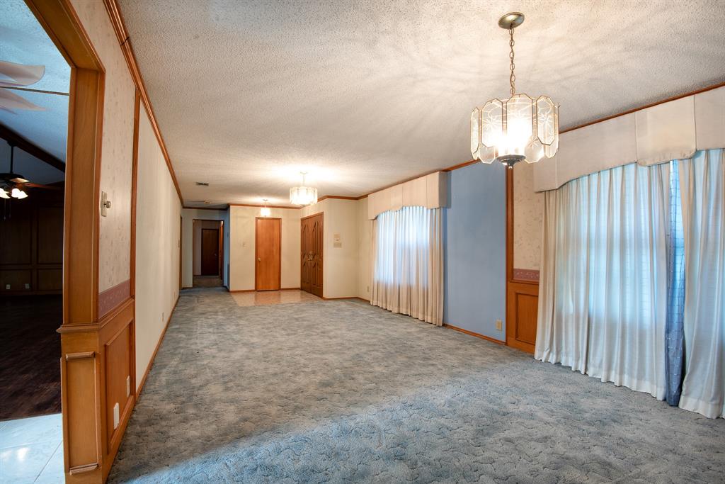 6883 County Road 4098 Property Photo 7