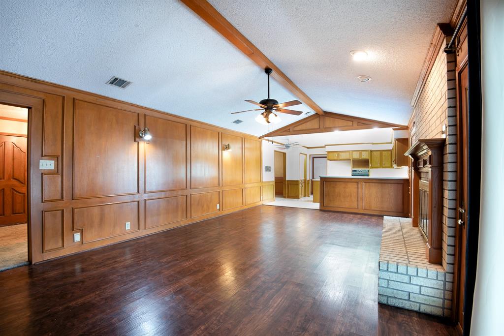 6883 County Road 4098 Property Photo 13