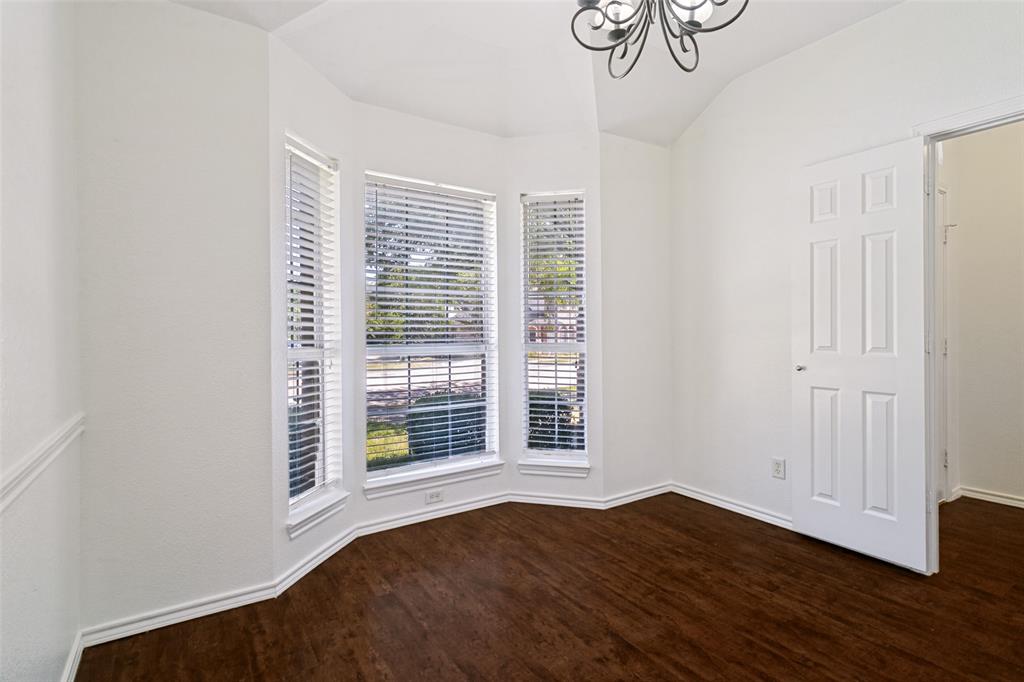 513 Creek Court Property Photo 2