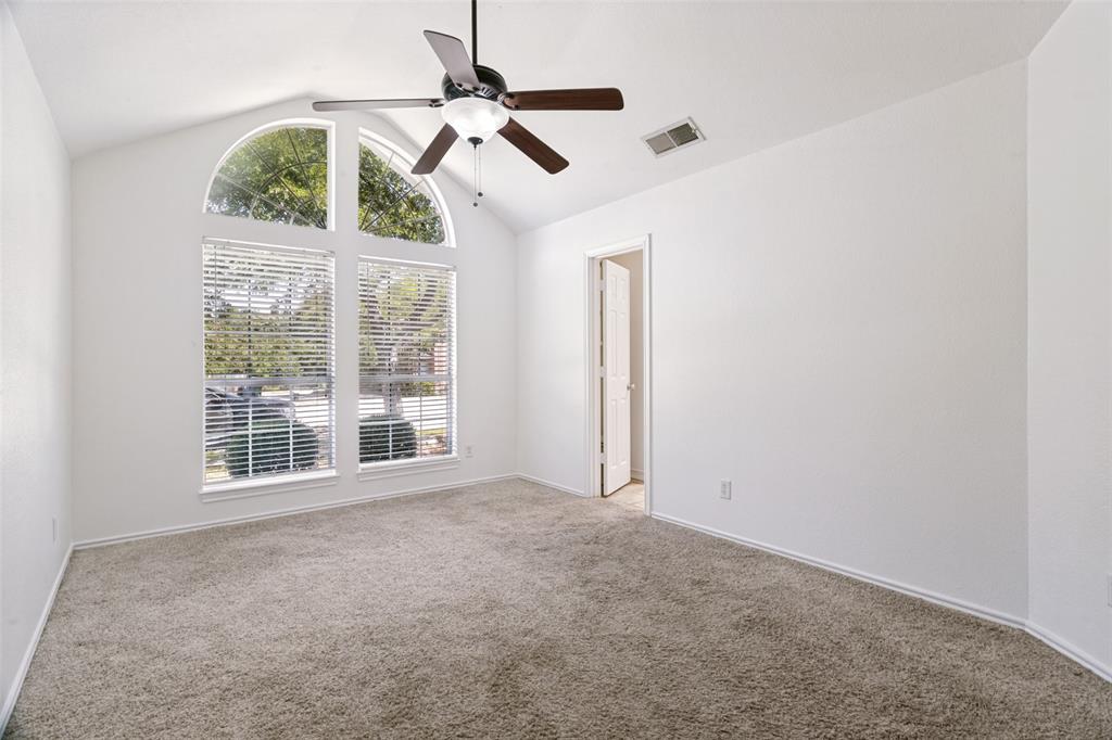 513 Creek Court Property Photo 7
