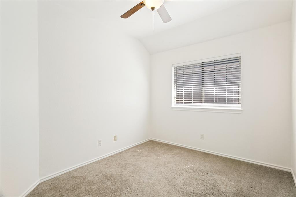 513 Creek Court Property Photo 9