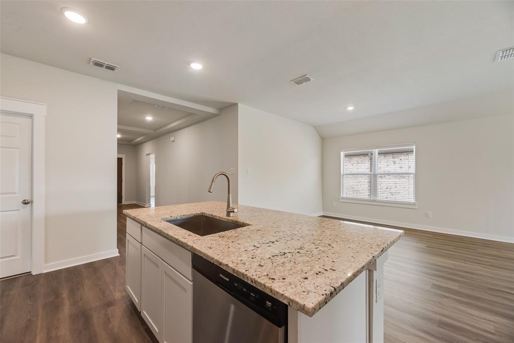 2850 Robertson Way Property Photo 8
