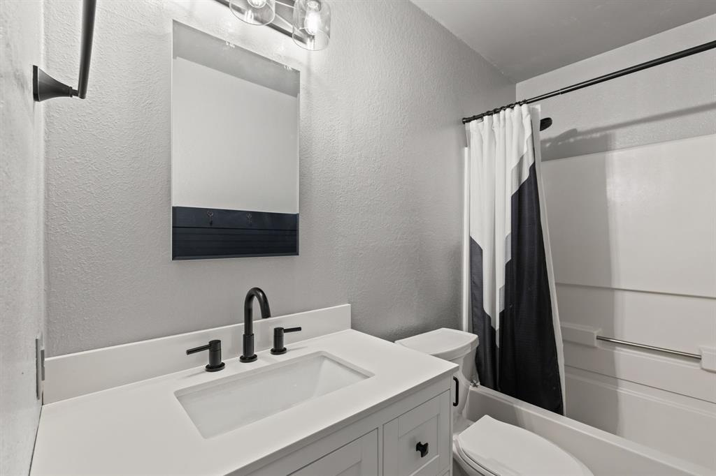 7228 Cross Keys Drive Property Photo 6