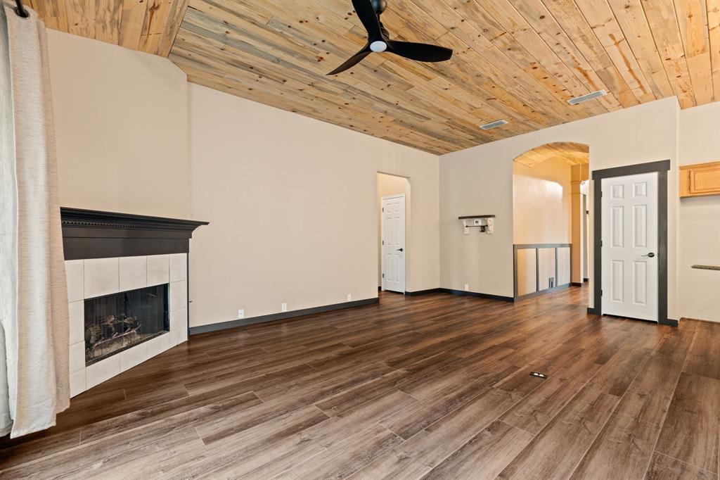 7228 Cross Keys Drive Property Photo 14
