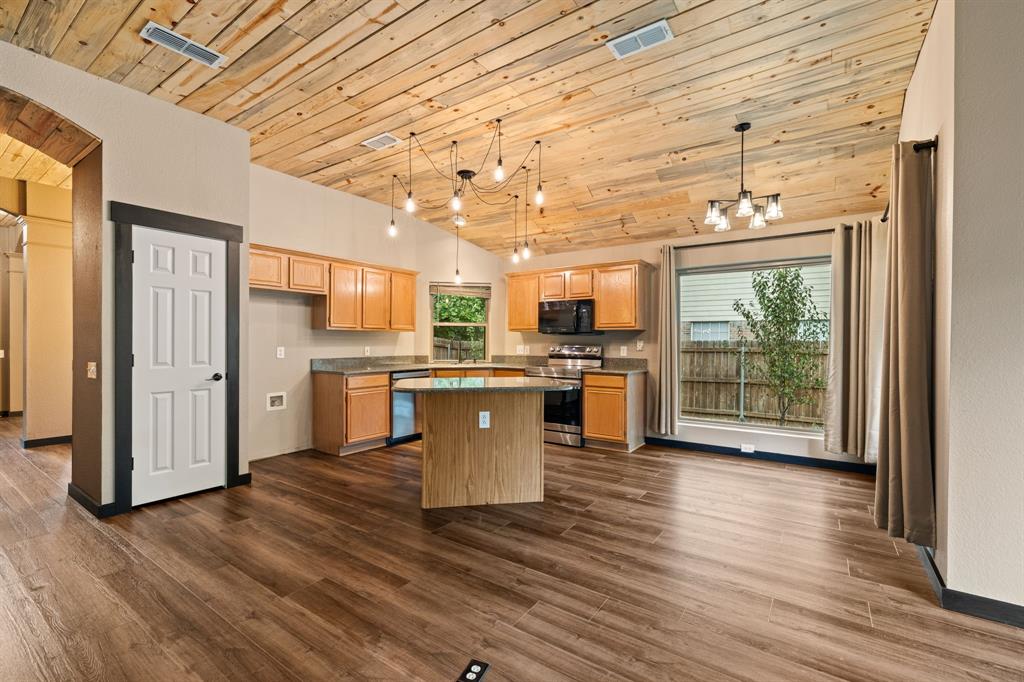 7228 Cross Keys Drive Property Photo 16