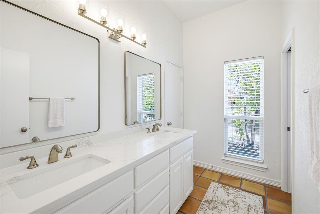 2326 River Road Property Photo 22