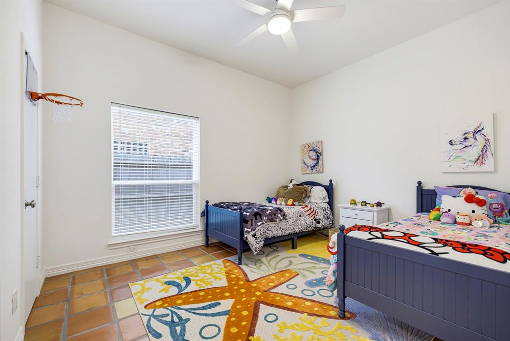 2326 River Road Property Photo 23
