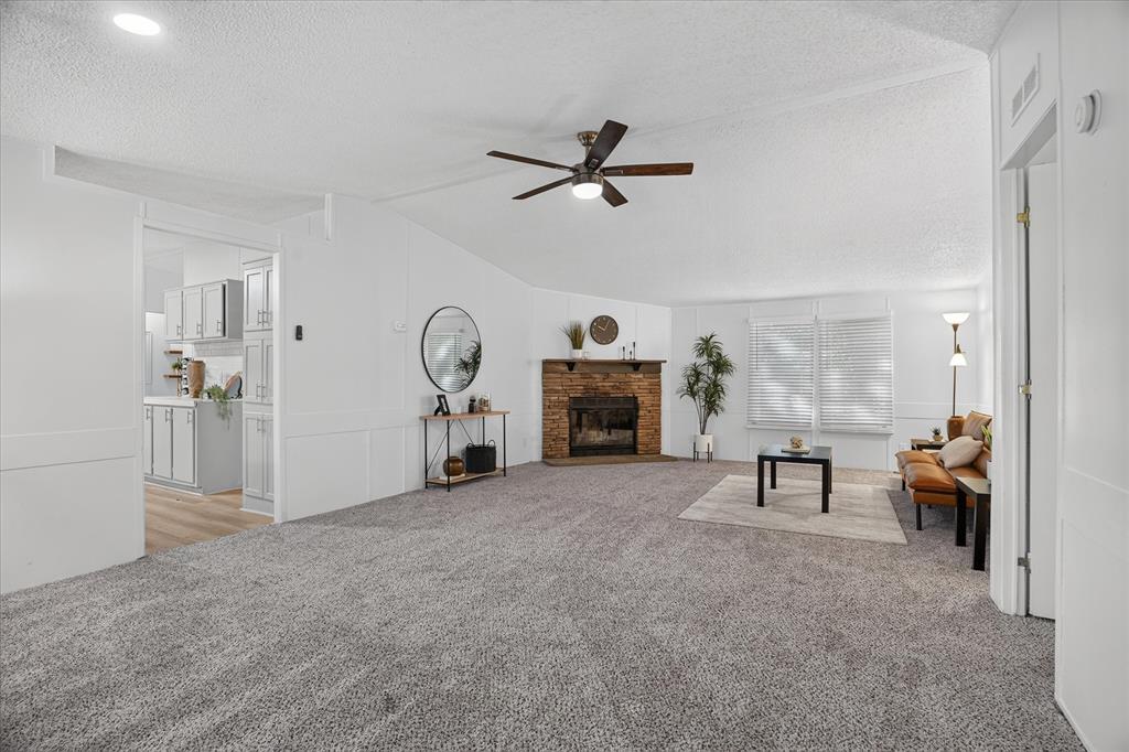 4631 Lyndi Lane Property Photo 3