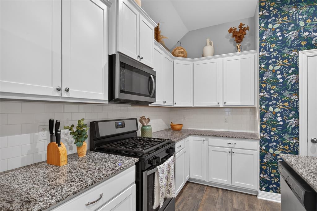 379 Mousse Ruelle Drive Property Photo 6
