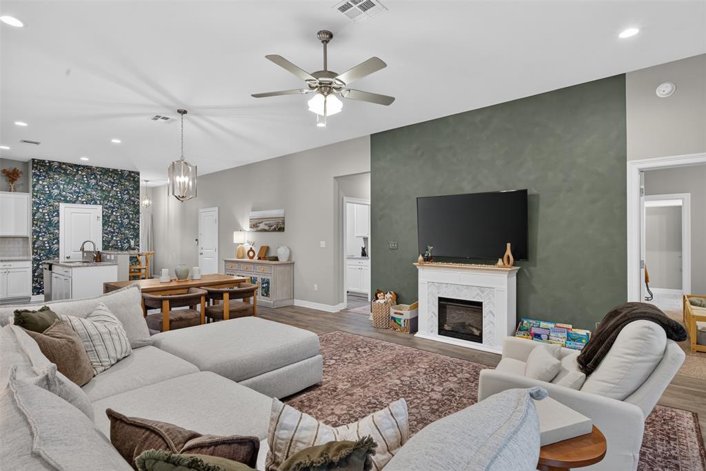 379 Mousse Ruelle Drive Property Photo 13