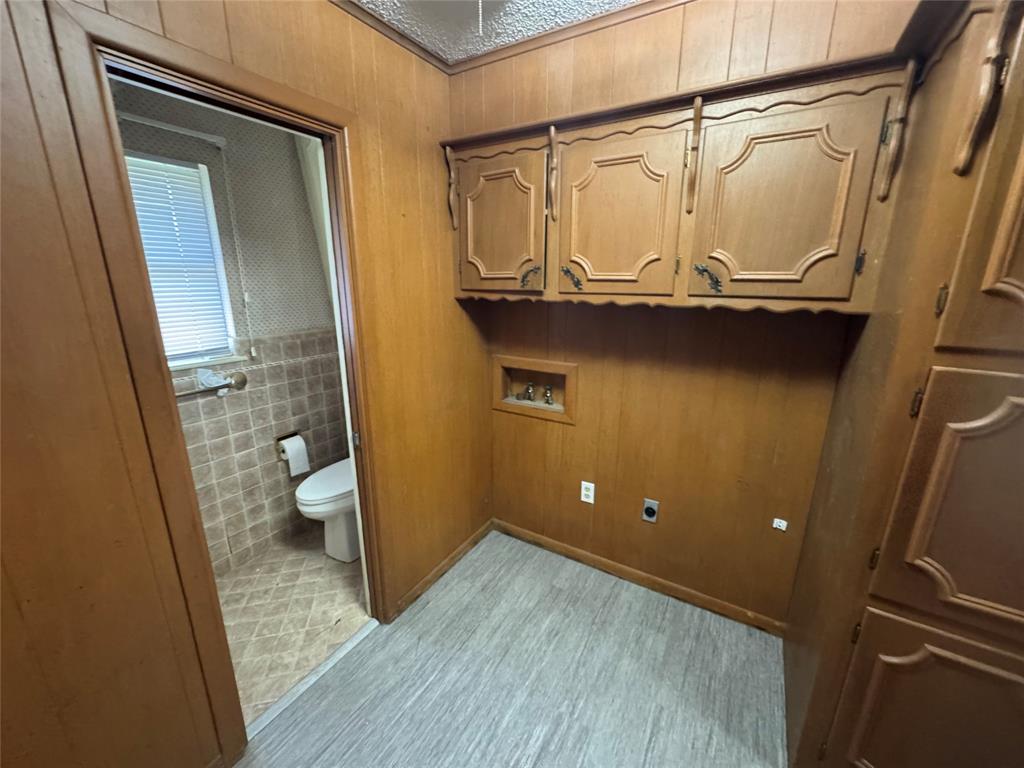 598 Washington Boulevard Property Photo 6