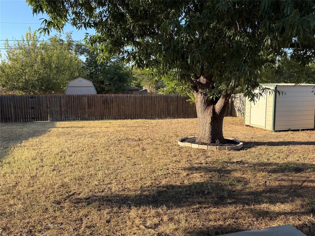 4403 Westridge Drive Property Photo 4