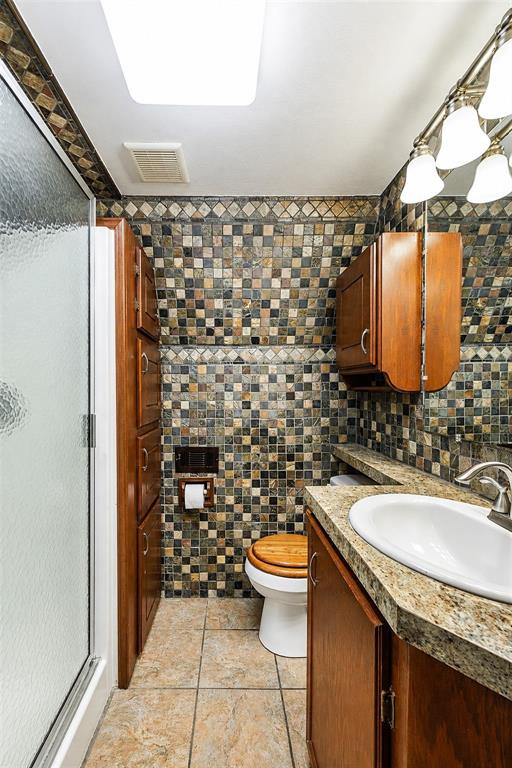 1921 Lone Eagle Drive Property Photo 13