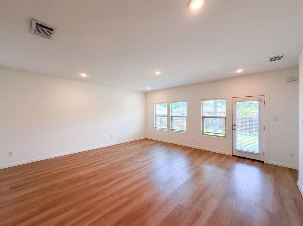 2506 Tahoe Drive Property Photo 6