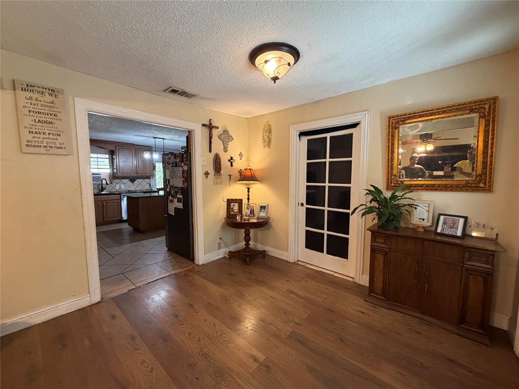 1333 Springlake Drive Property Photo 2