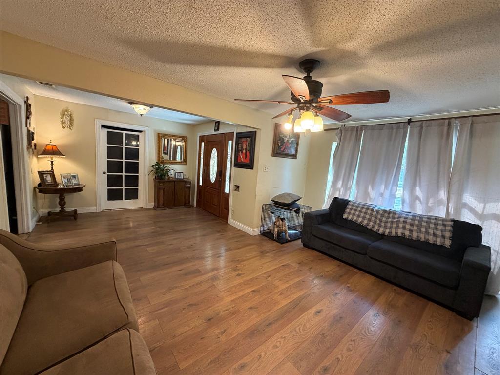 1333 Springlake Drive Property Photo 3