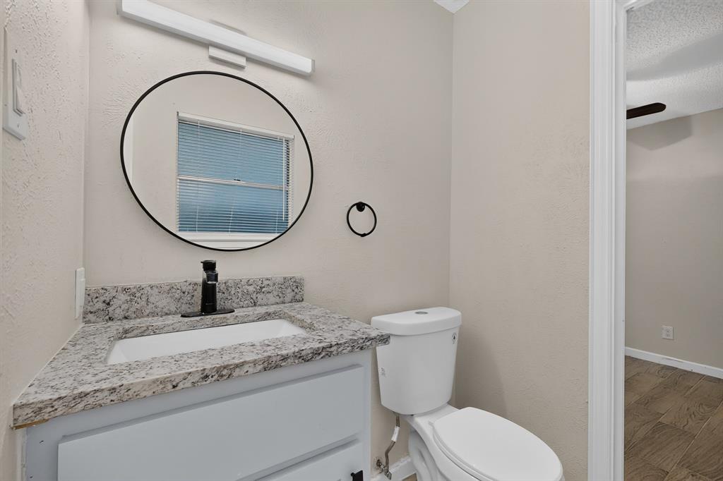 2441 Lakeshore Drive Property Photo 24