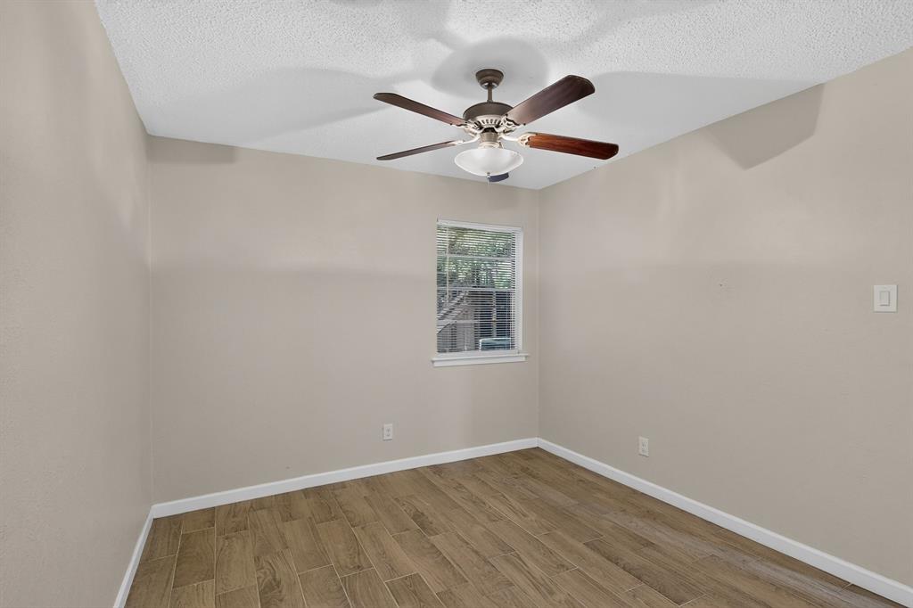 2441 Lakeshore Drive Property Photo 28