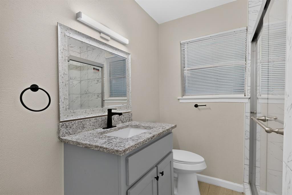 2441 Lakeshore Drive Property Photo 30