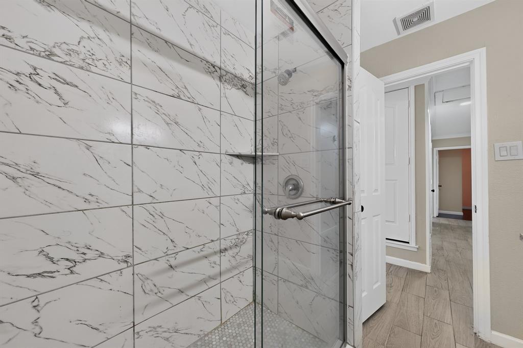 2441 Lakeshore Drive Property Photo 32