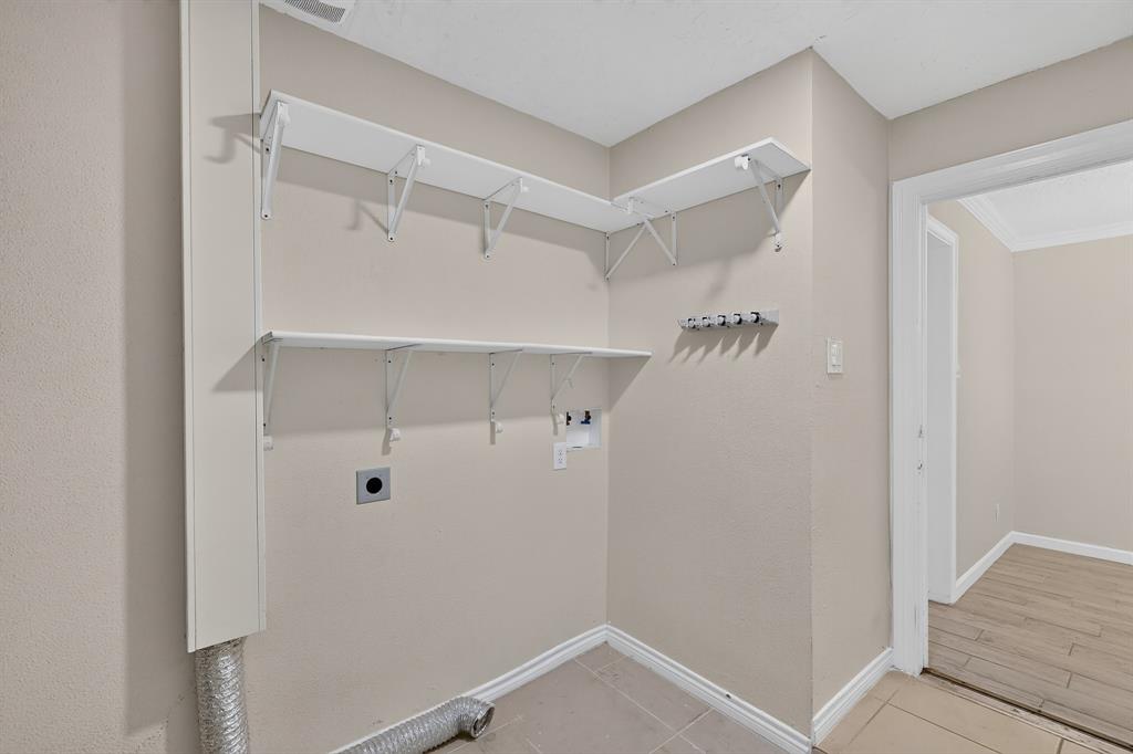 2441 Lakeshore Drive Property Photo 33