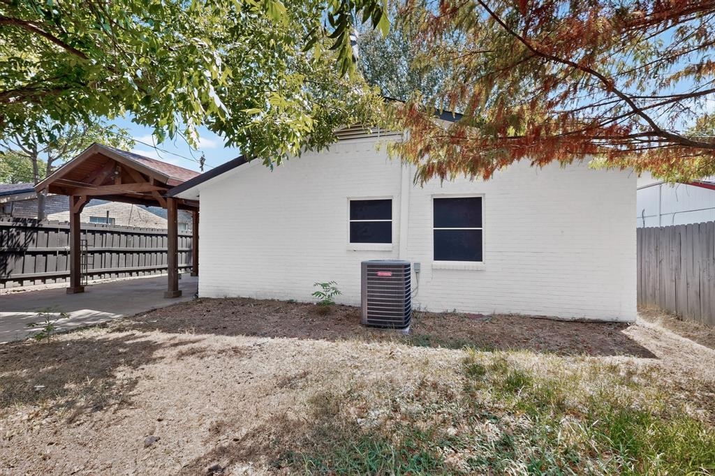2441 Lakeshore Drive Property Photo 38
