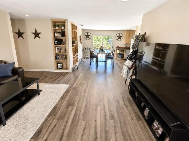 1300 Timberlake Circle Property Photo 2