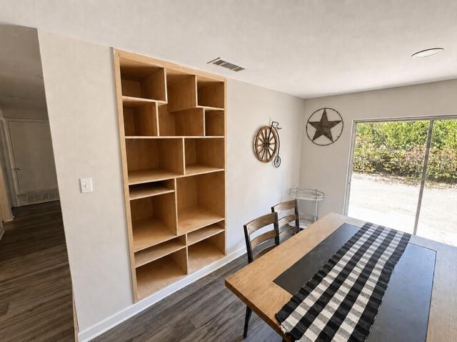 1300 Timberlake Circle Property Photo 8