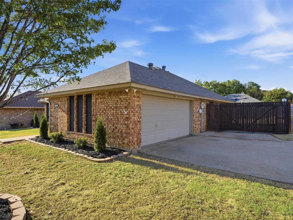 7525 Sean Drive Property Photo 17