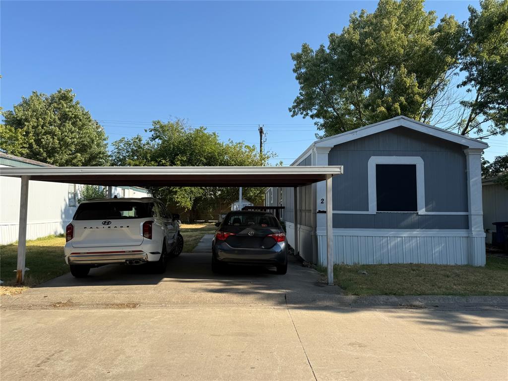 2 Lucy Property Photo 2