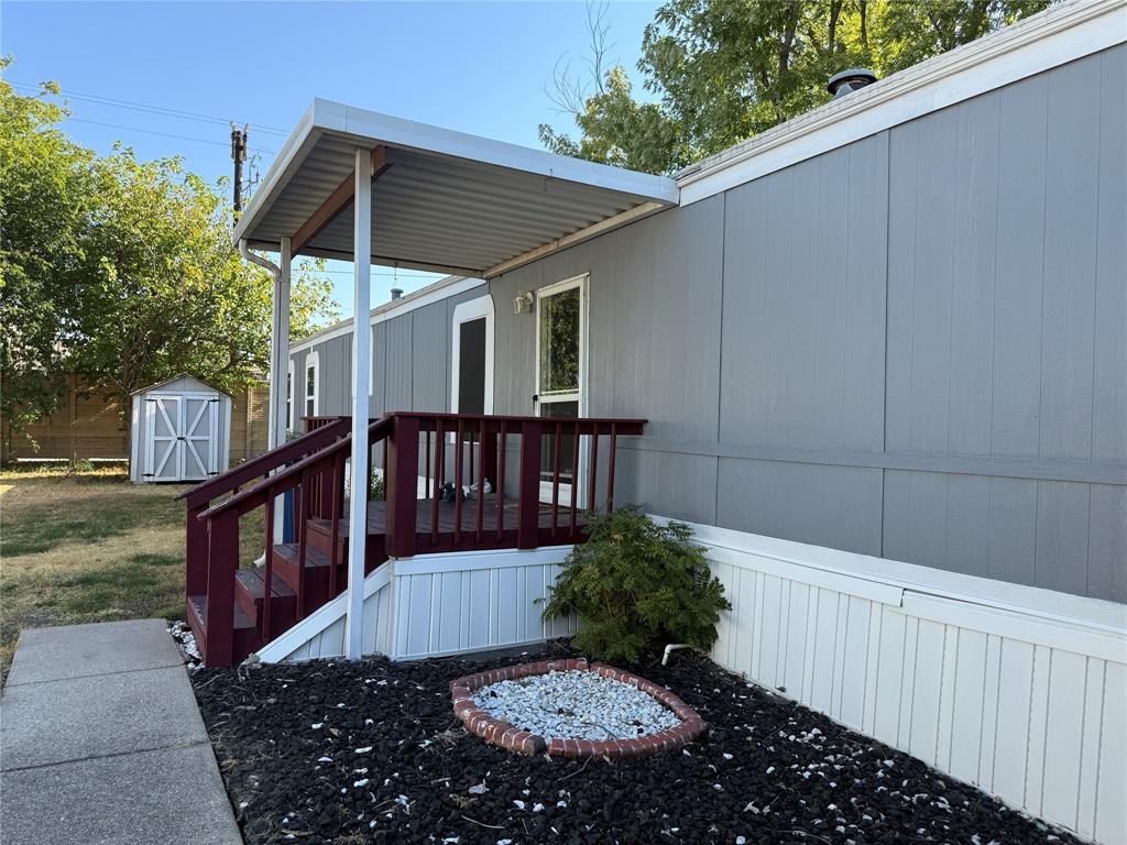 2 Lucy Property Photo 5