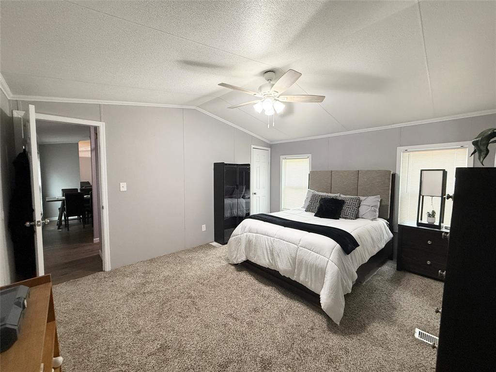 2 Lucy Property Photo 11