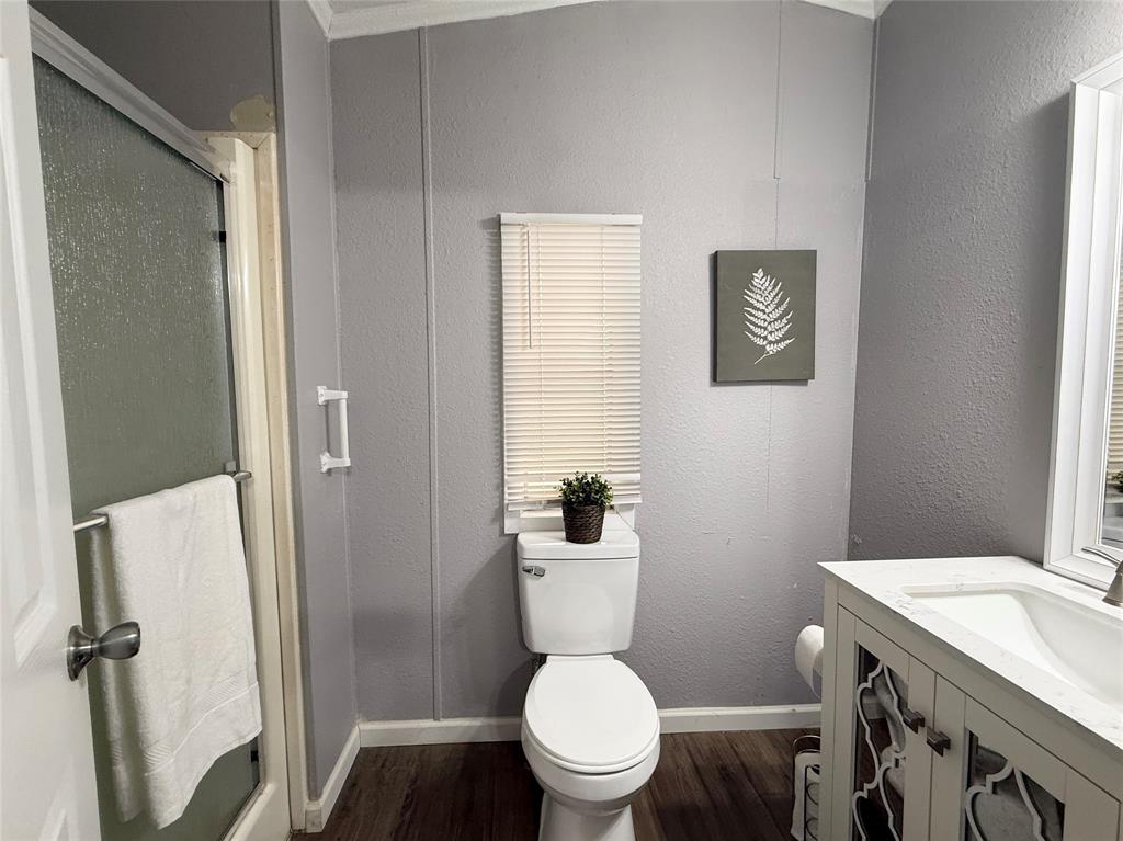 2 Lucy Property Photo 12