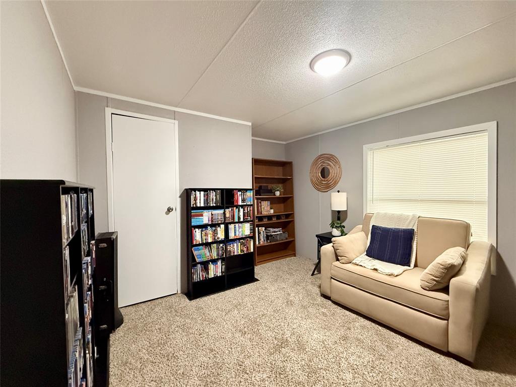 2 Lucy Property Photo 17