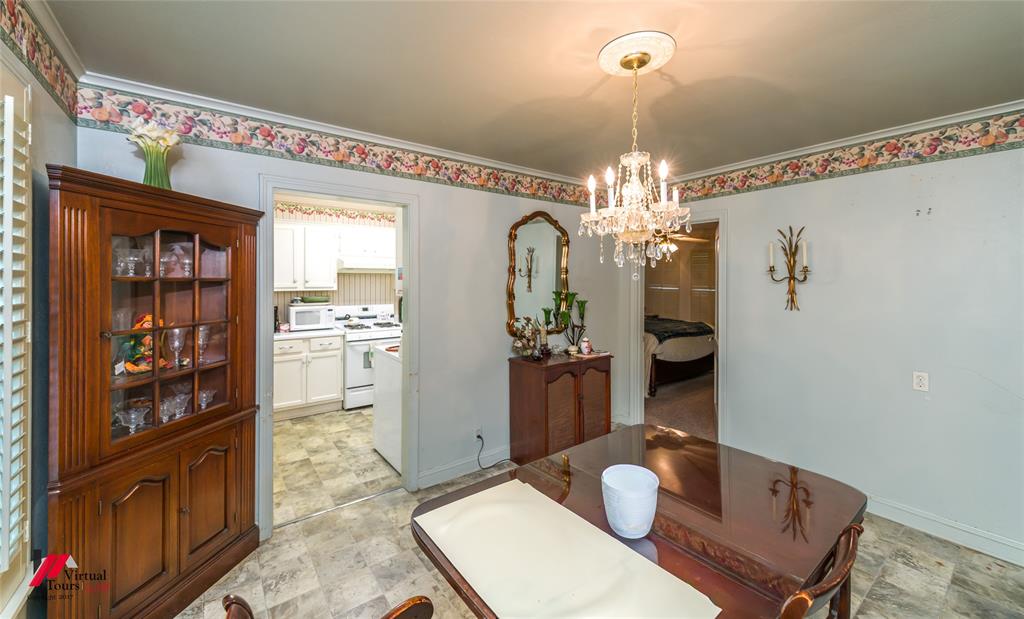 262 E Slattery Boulevard Property Photo 13