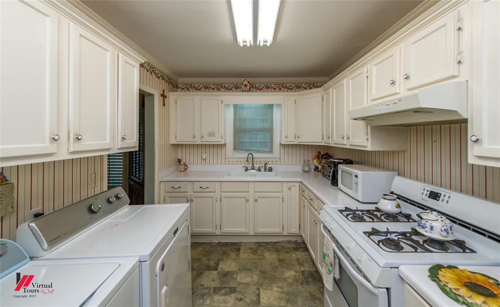 262 E Slattery Boulevard Property Photo 18