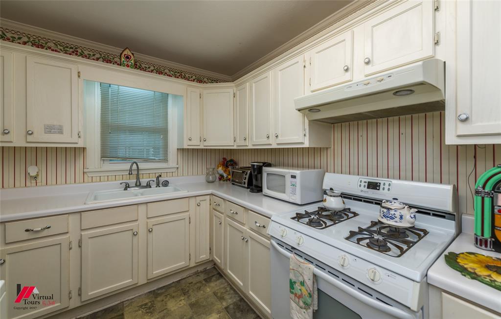 262 E Slattery Boulevard Property Photo 19
