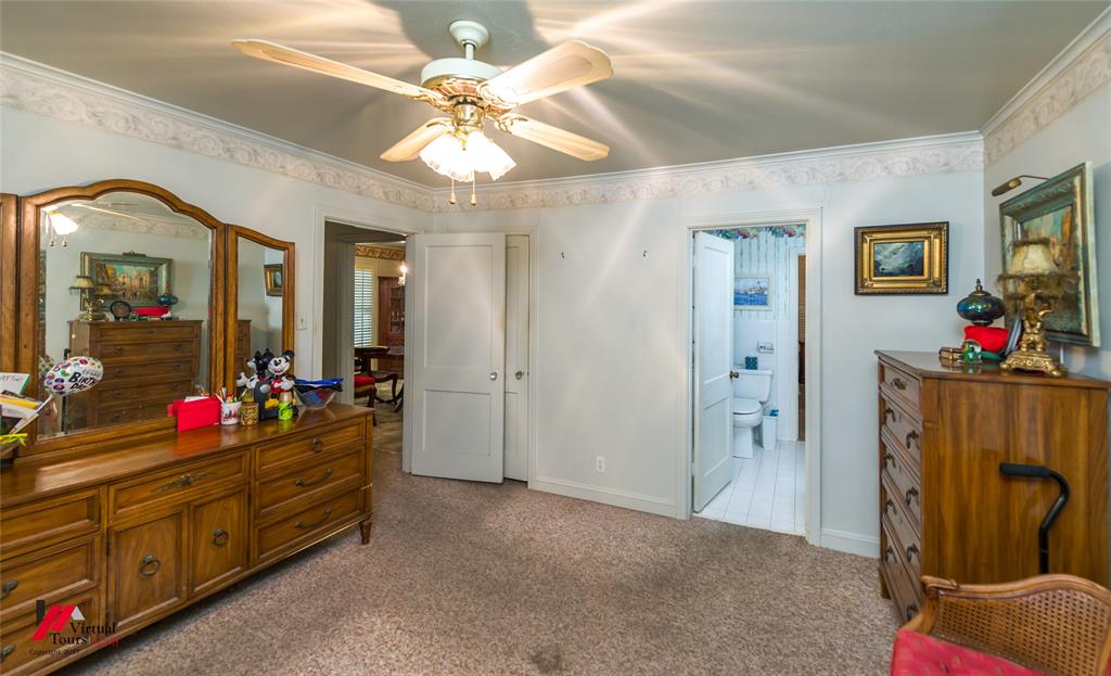 262 E Slattery Boulevard Property Photo 28