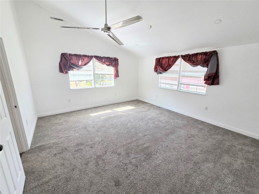 1413 Lynock Lane Property Photo 7