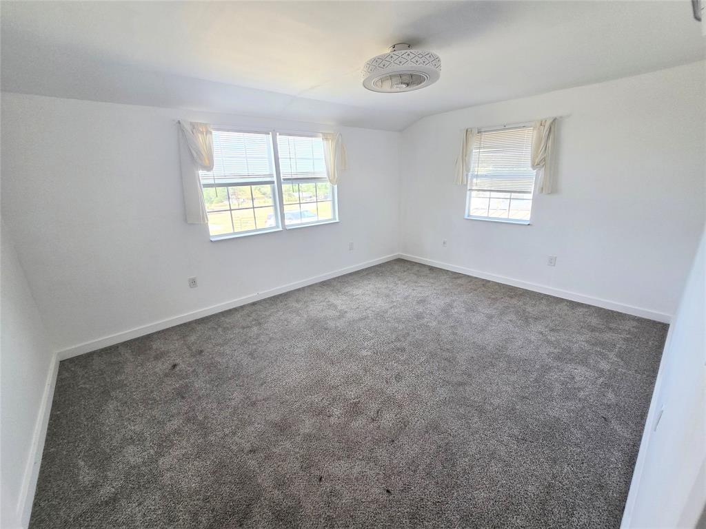 1413 Lynock Lane Property Photo 9