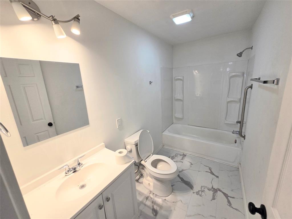 1413 Lynock Lane Property Photo 11