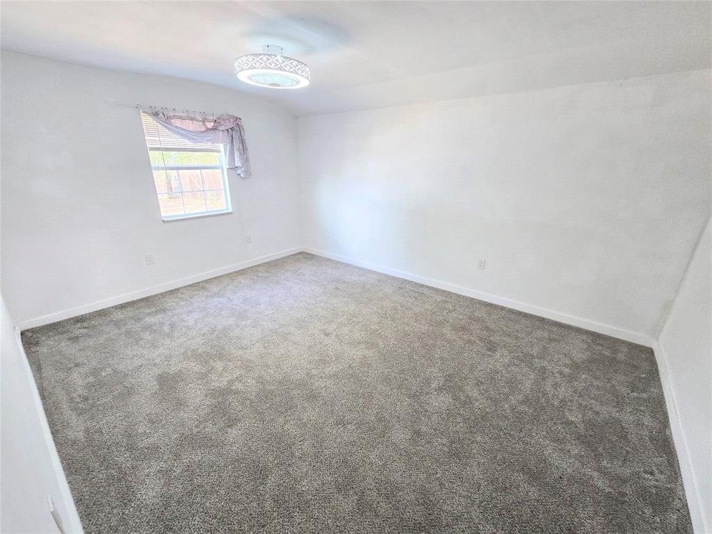 1413 Lynock Lane Property Photo 12