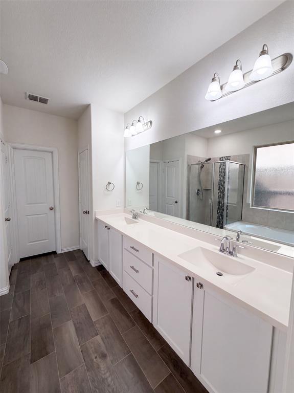1421 Prairie Lake Court Property Photo 21
