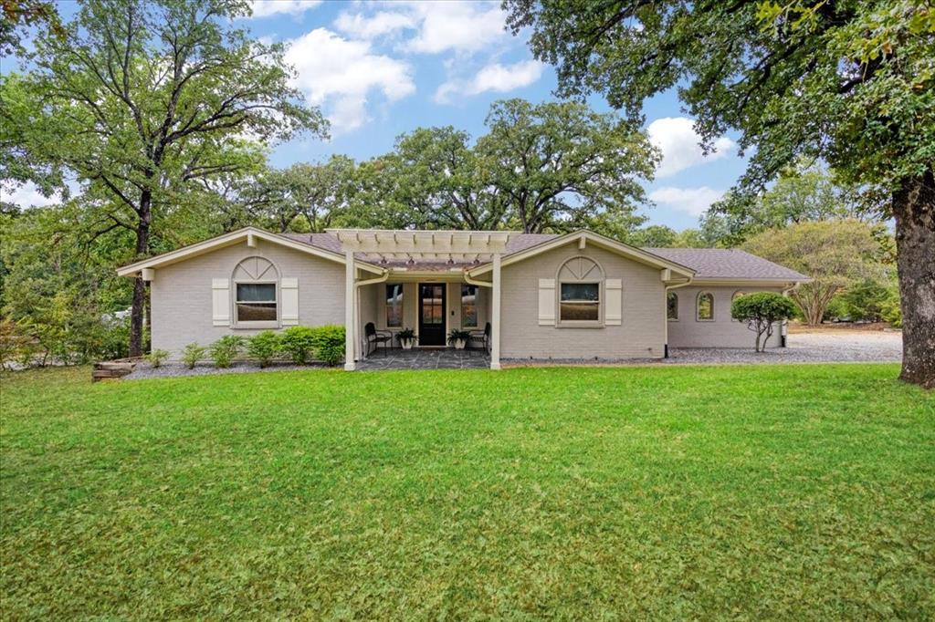 225 Karen Drive Property Photo 1