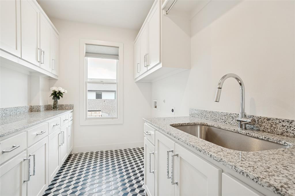 7714 Roper Street Property Photo 27