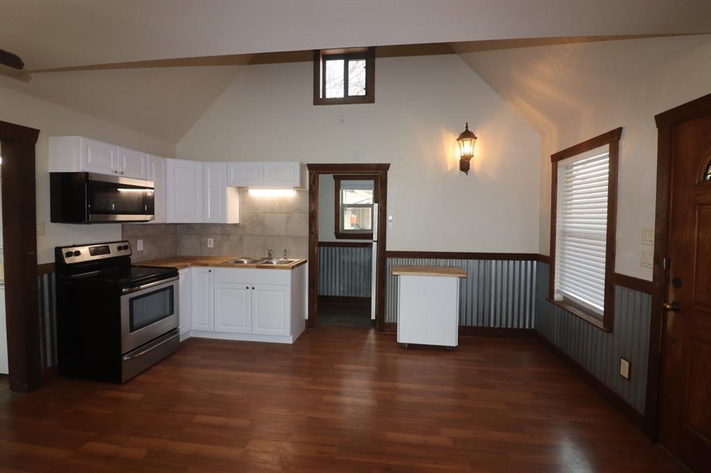 1800 Newport Road Property Photo 5