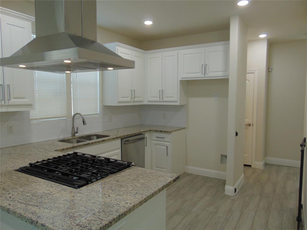 2239 Anderson Street Property Photo 4